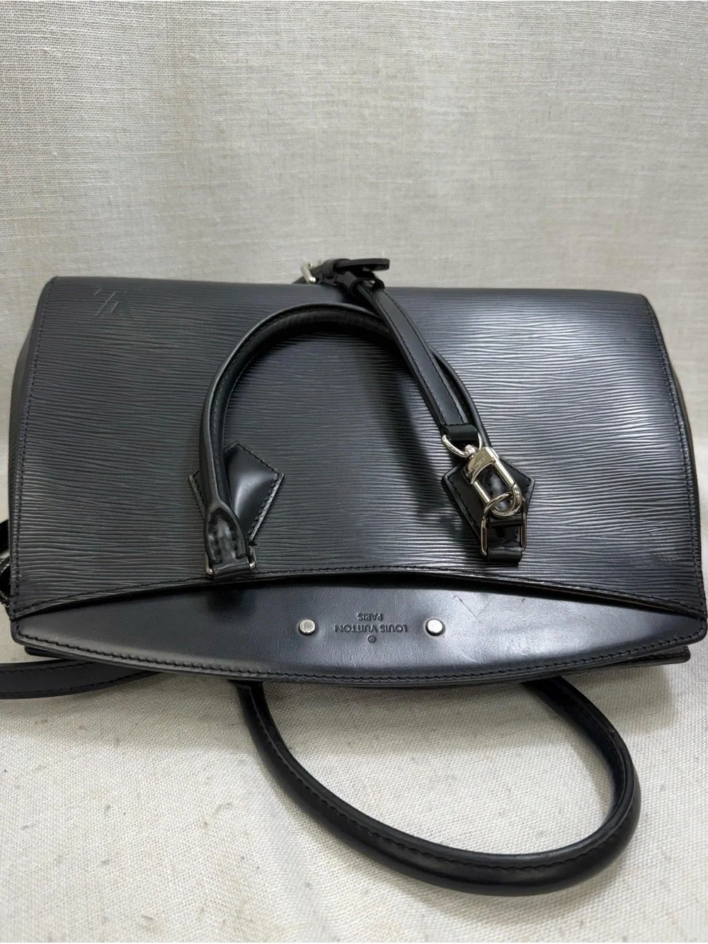 Louis Vuitton Soufflot MM Black Epi Leather Shoulder Bag COA